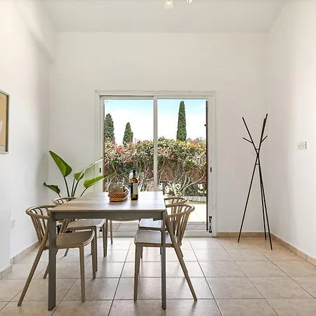 Coral Bay Avenue By Vichy Holidays Villa *