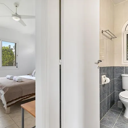 Coral Bay Avenue By Vichy Holidays Villa *